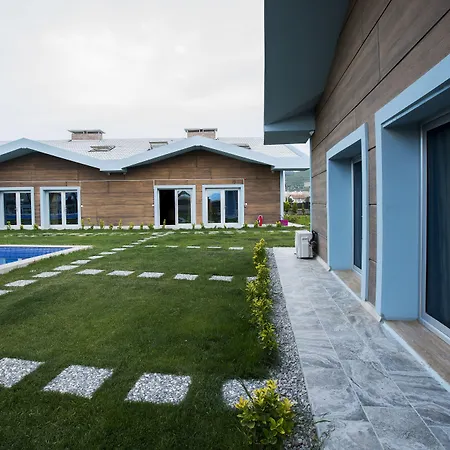 公寓式酒店 La Vida 4*