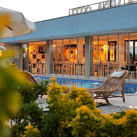 Aparthotel La Vida 4*